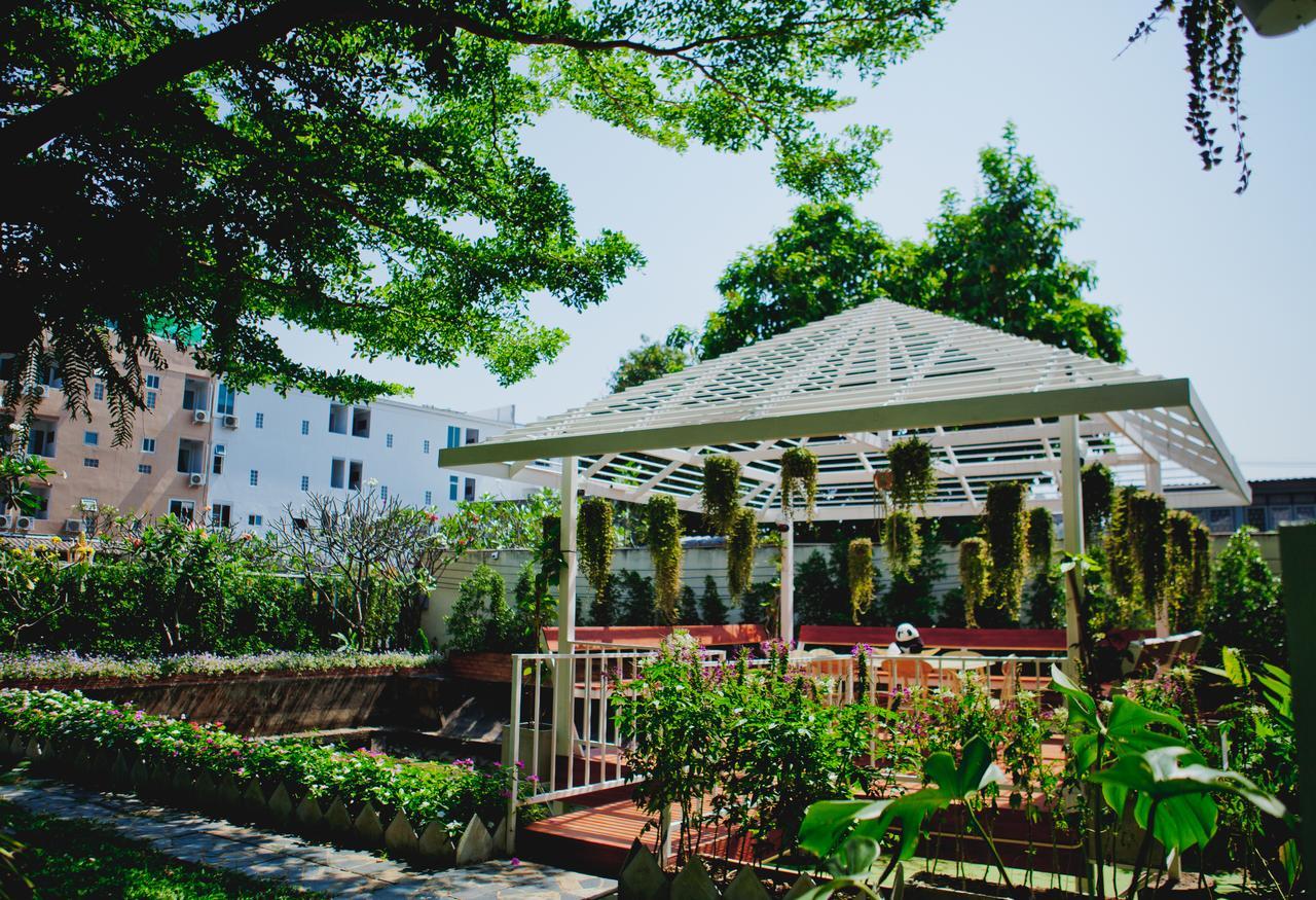 Manyi Boutique House Hotel Чиангмай Екстериор снимка