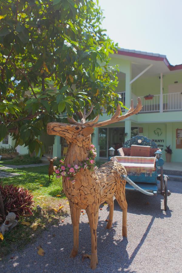 Manyi Boutique House Hotel Чиангмай Екстериор снимка