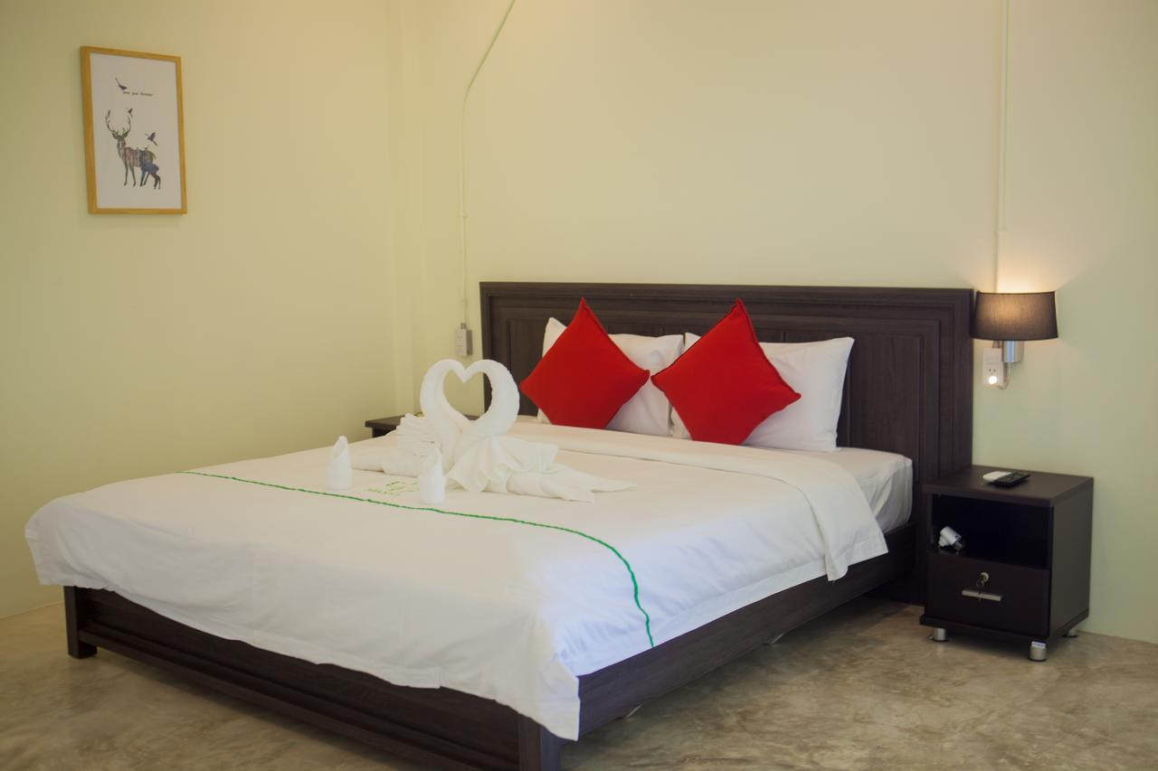 Manyi Boutique House Hotel Чиангмай Екстериор снимка