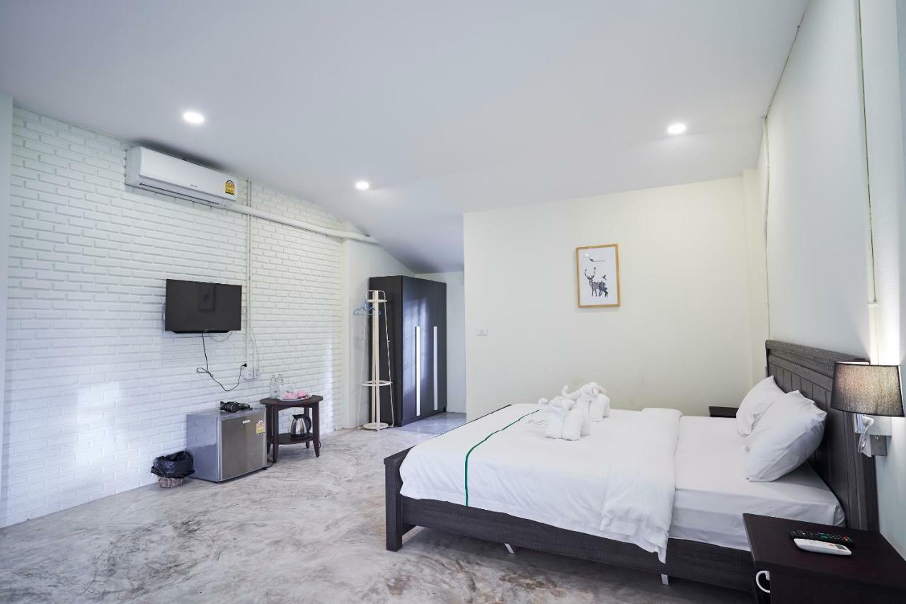 Manyi Boutique House Hotel Чиангмай Екстериор снимка