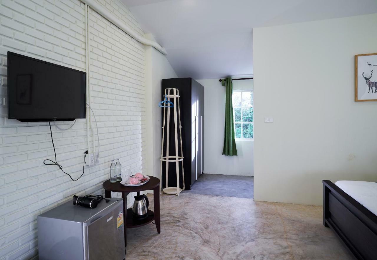 Manyi Boutique House Hotel Чиангмай Екстериор снимка