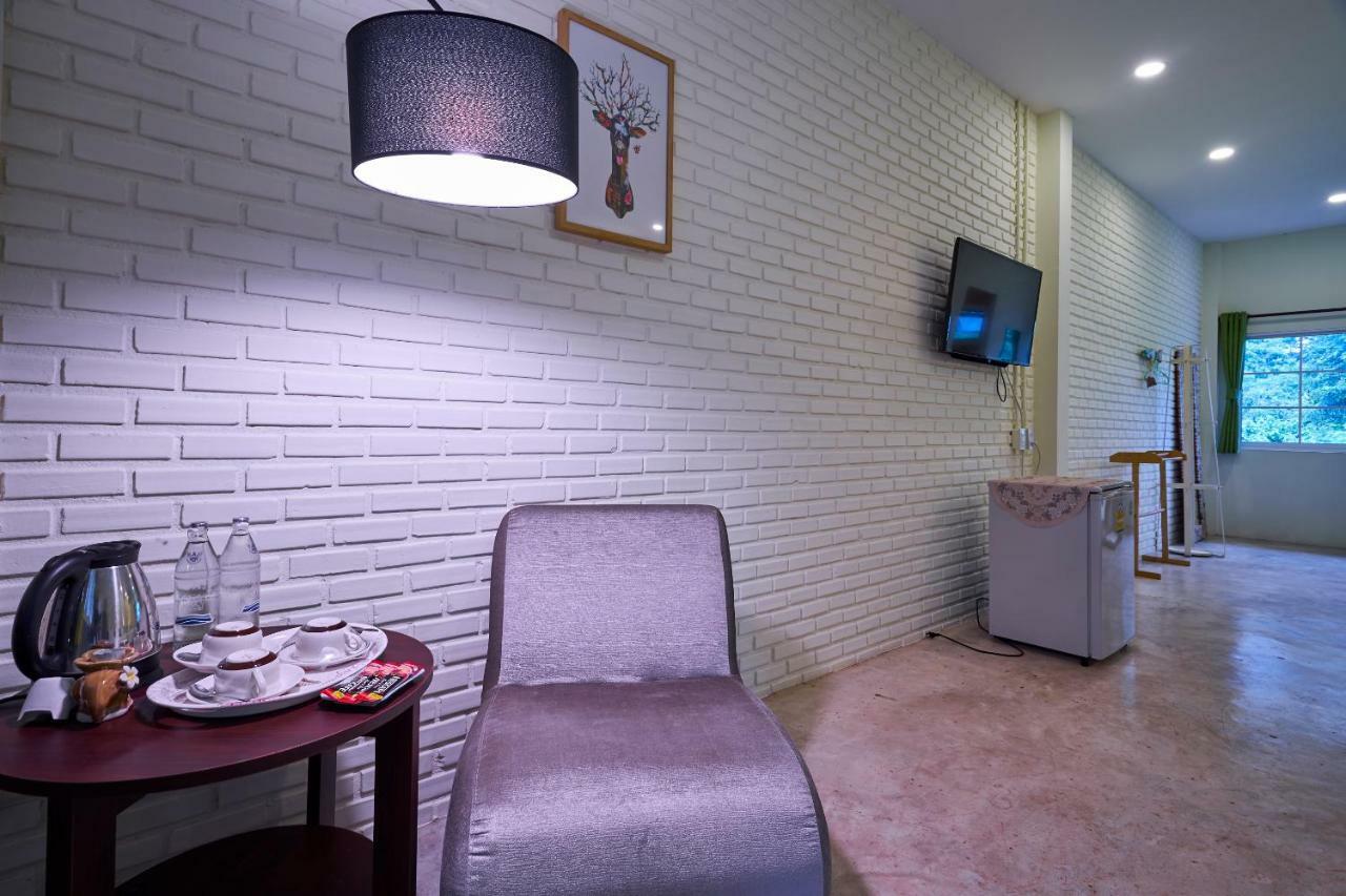 Manyi Boutique House Hotel Чиангмай Екстериор снимка
