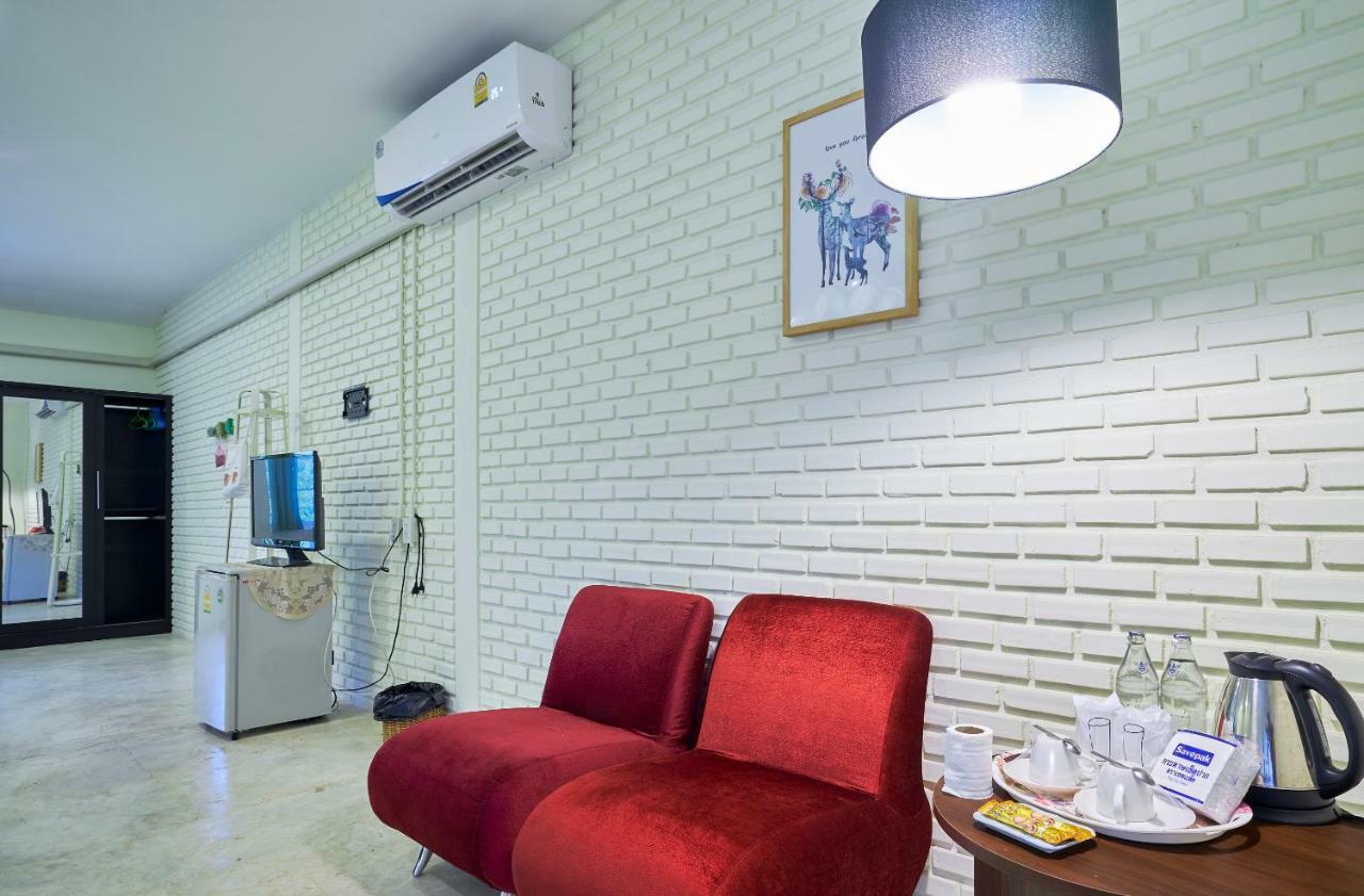 Manyi Boutique House Hotel Чиангмай Екстериор снимка